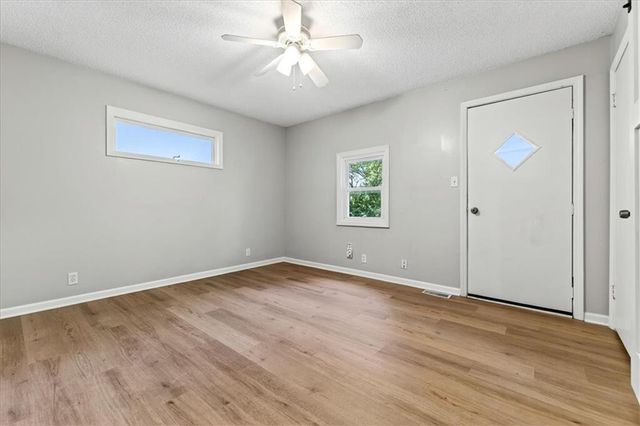 7617 W 63rd Terrace, Overland Park, KS 66202