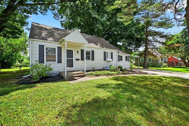 7617 W 63rd Terrace, Overland Park, KS 66202