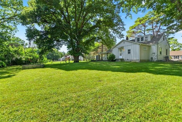 7617 W 63rd Terrace, Overland Park, KS 66202