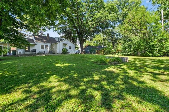 7617 W 63rd Terrace, Overland Park, KS 66202