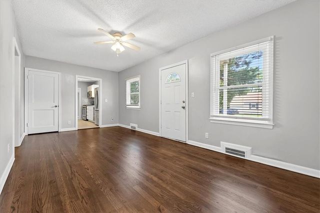 7617 W 63rd Terrace, Overland Park, KS 66202