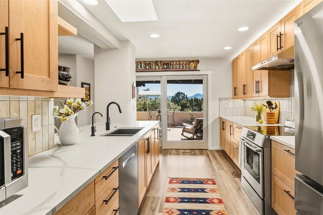 317 Calle Loma Norte, Santa Fe, NM 87501