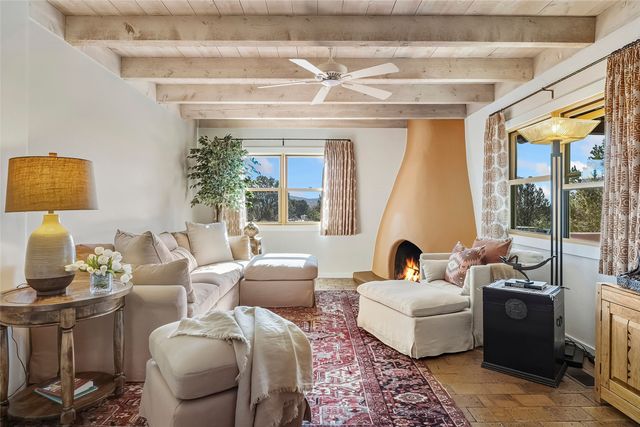 317 Calle Loma Norte, Santa Fe, NM 87501