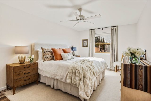 317 Calle Loma Norte, Santa Fe, NM 87501