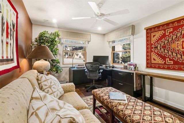 317 Calle Loma Norte, Santa Fe, NM 87501