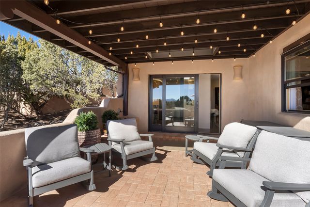 317 Calle Loma Norte, Santa Fe, NM 87501