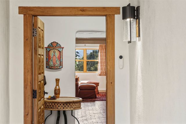 317 Calle Loma Norte, Santa Fe, NM 87501