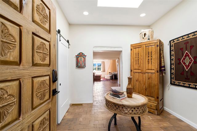 317 Calle Loma Norte, Santa Fe, NM 87501