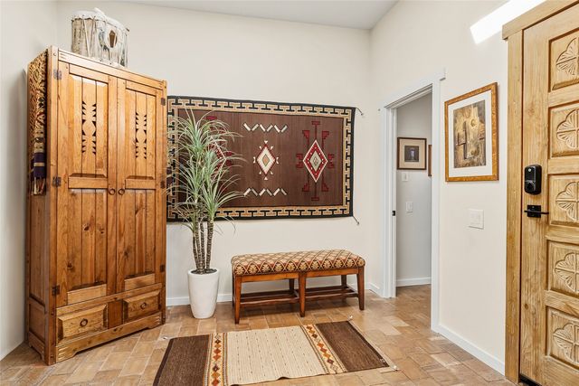 317 Calle Loma Norte, Santa Fe, NM 87501