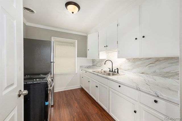 17124 Toepfer Drive, Eastpointe, MI 48021