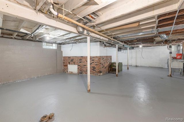 17124 Toepfer Drive, Eastpointe, MI 48021