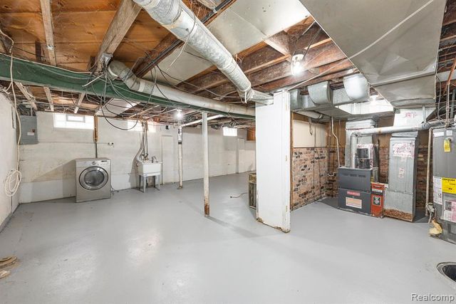 17124 Toepfer Drive, Eastpointe, MI 48021