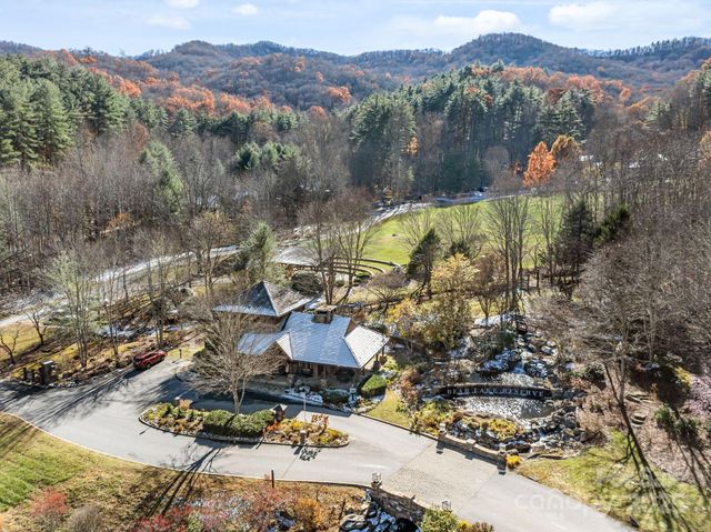 151 Trout Lily Lane, Tuckasegee, NC 28783
