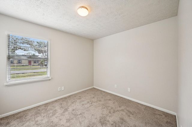 913 SE 8th Street, Stuart, FL 34994