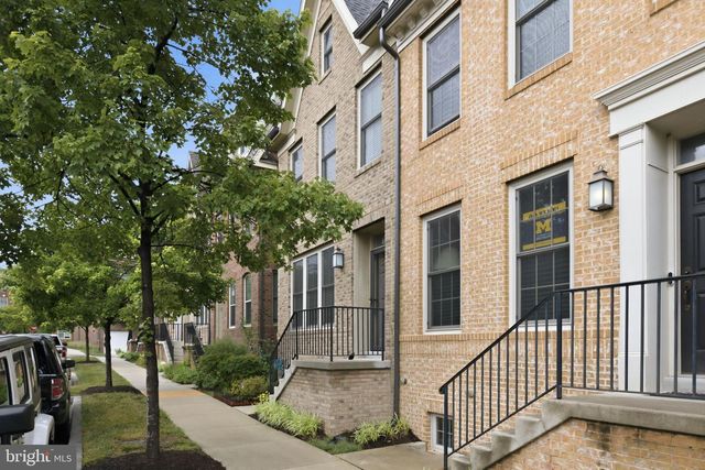 6109 SOLENT PL NE, Washington, DC 20011