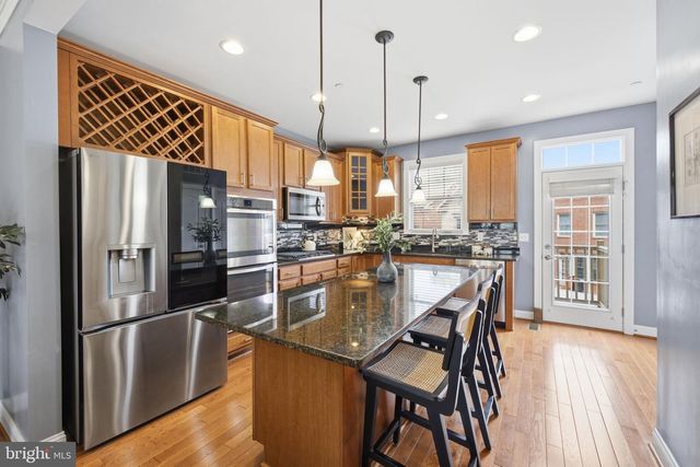 6109 SOLENT PL NE, Washington, DC 20011