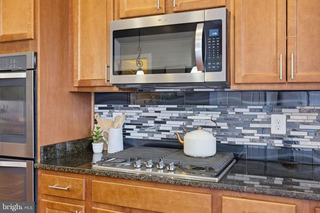 6109 SOLENT PL NE, Washington, DC 20011