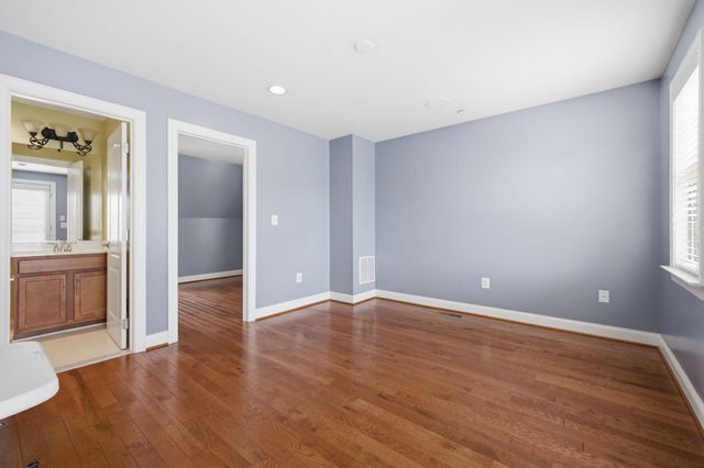 6109 SOLENT PL NE, Washington, DC 20011
