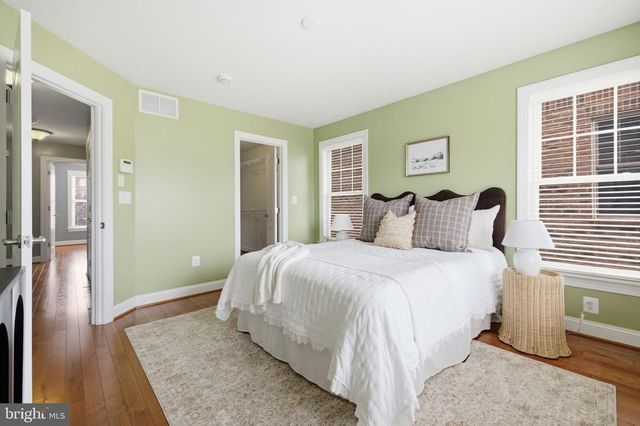 6109 SOLENT PL NE, Washington, DC 20011