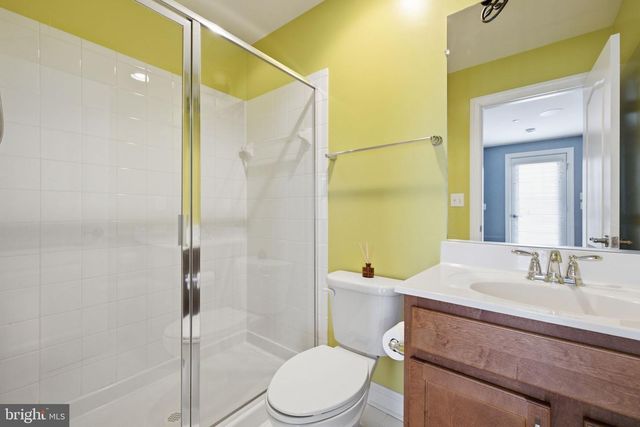 6109 SOLENT PL NE, Washington, DC 20011