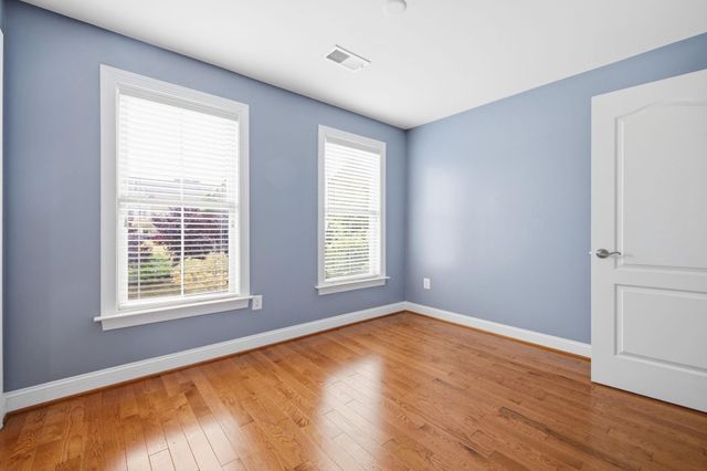 6109 SOLENT PL NE, Washington, DC 20011