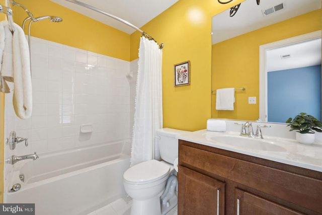 6109 SOLENT PL NE, Washington, DC 20011