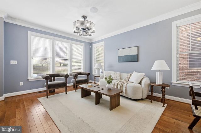6109 SOLENT PL NE, Washington, DC 20011