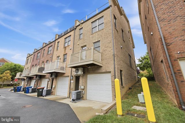 6109 SOLENT PL NE, Washington, DC 20011