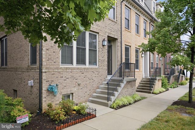 6109 SOLENT PL NE, Washington, DC 20011
