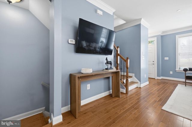6109 SOLENT PL NE, Washington, DC 20011