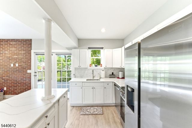 367 Maxim Dr, Hopatcong Boro, NJ 07843