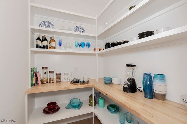 38325 Pettibone Road, Solon, OH 44139