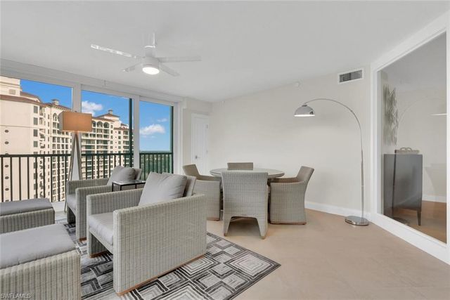 7515 Pelican Bay BLVD # 17D, Naples, FL 34108