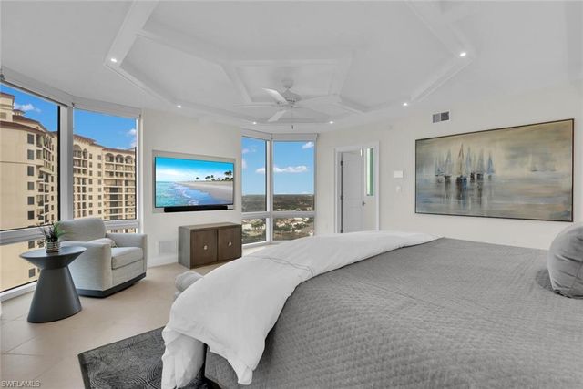 7515 Pelican Bay BLVD # 17D, Naples, FL 34108