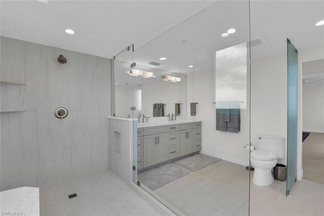 7515 Pelican Bay BLVD # 17D, Naples, FL 34108