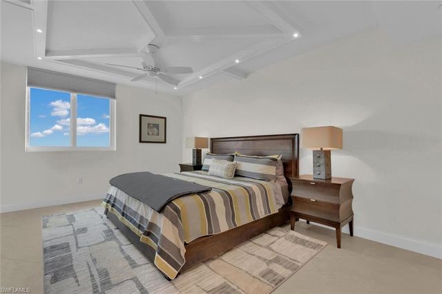 7515 Pelican Bay BLVD # 17D, Naples, FL 34108