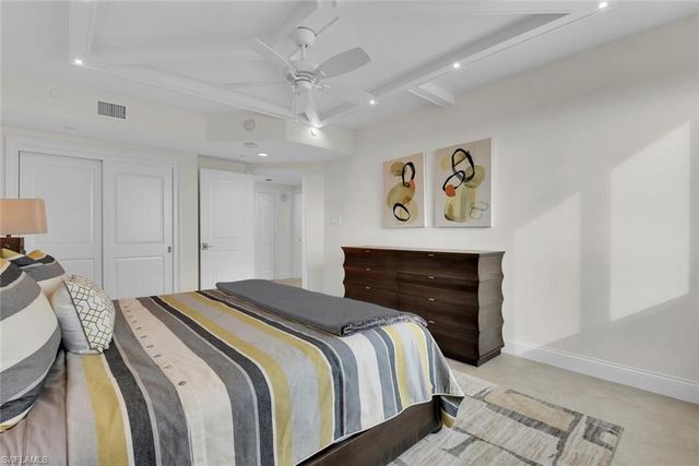 7515 Pelican Bay BLVD # 17D, Naples, FL 34108