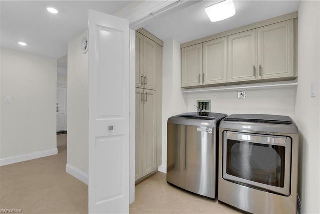 7515 Pelican Bay BLVD # 17D, Naples, FL 34108