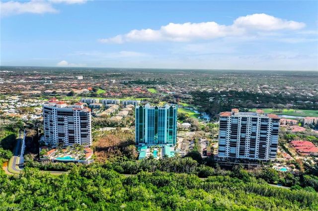 7515 Pelican Bay BLVD # 17D, Naples, FL 34108