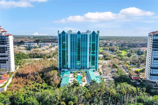 7515 Pelican Bay BLVD # 17D, Naples, FL 34108