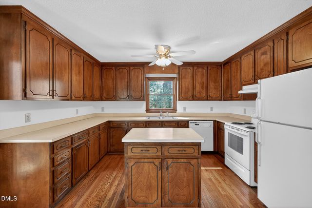 2022 Englewood Drive, Apex, NC 27539