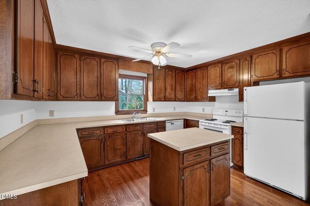 2022 Englewood Drive, Apex, NC 27539