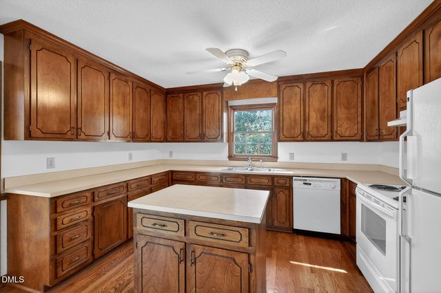 2022 Englewood Drive, Apex, NC 27539