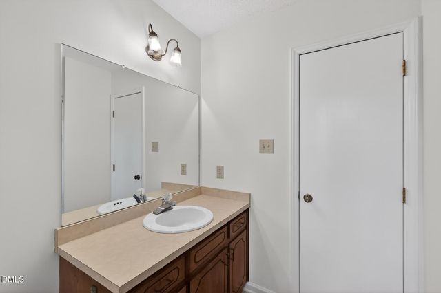 2022 Englewood Drive, Apex, NC 27539