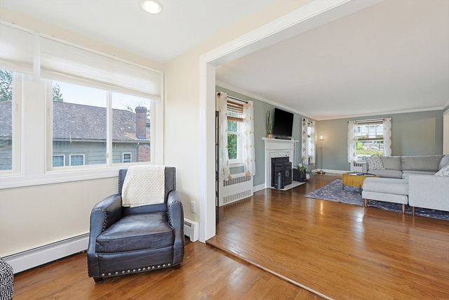 34 Navasota Ave, Worcester, MA 01602