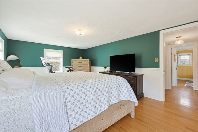 34 Navasota Ave, Worcester, MA 01602