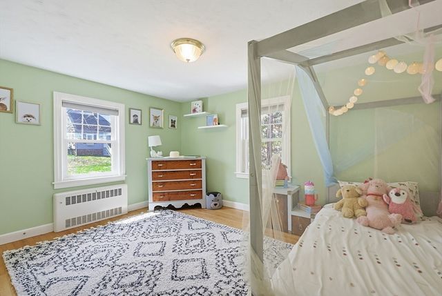 34 Navasota Ave, Worcester, MA 01602