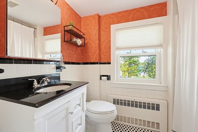 34 Navasota Ave, Worcester, MA 01602