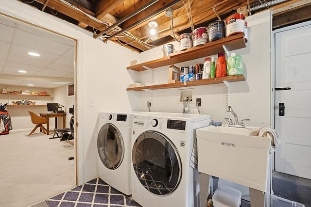 34 Navasota Ave, Worcester, MA 01602