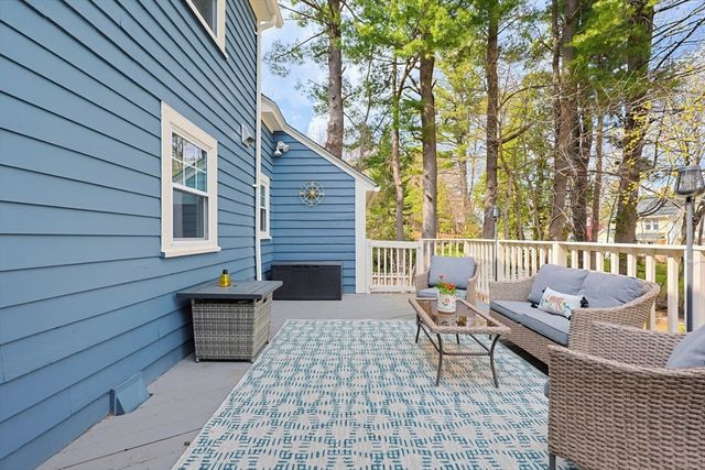 34 Navasota Ave, Worcester, MA 01602